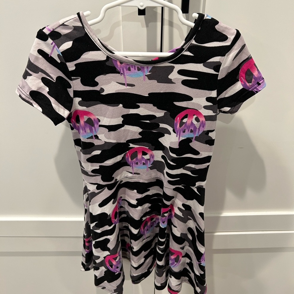 EUC Pixie Lane Camo Peace Sign Dress Size 6